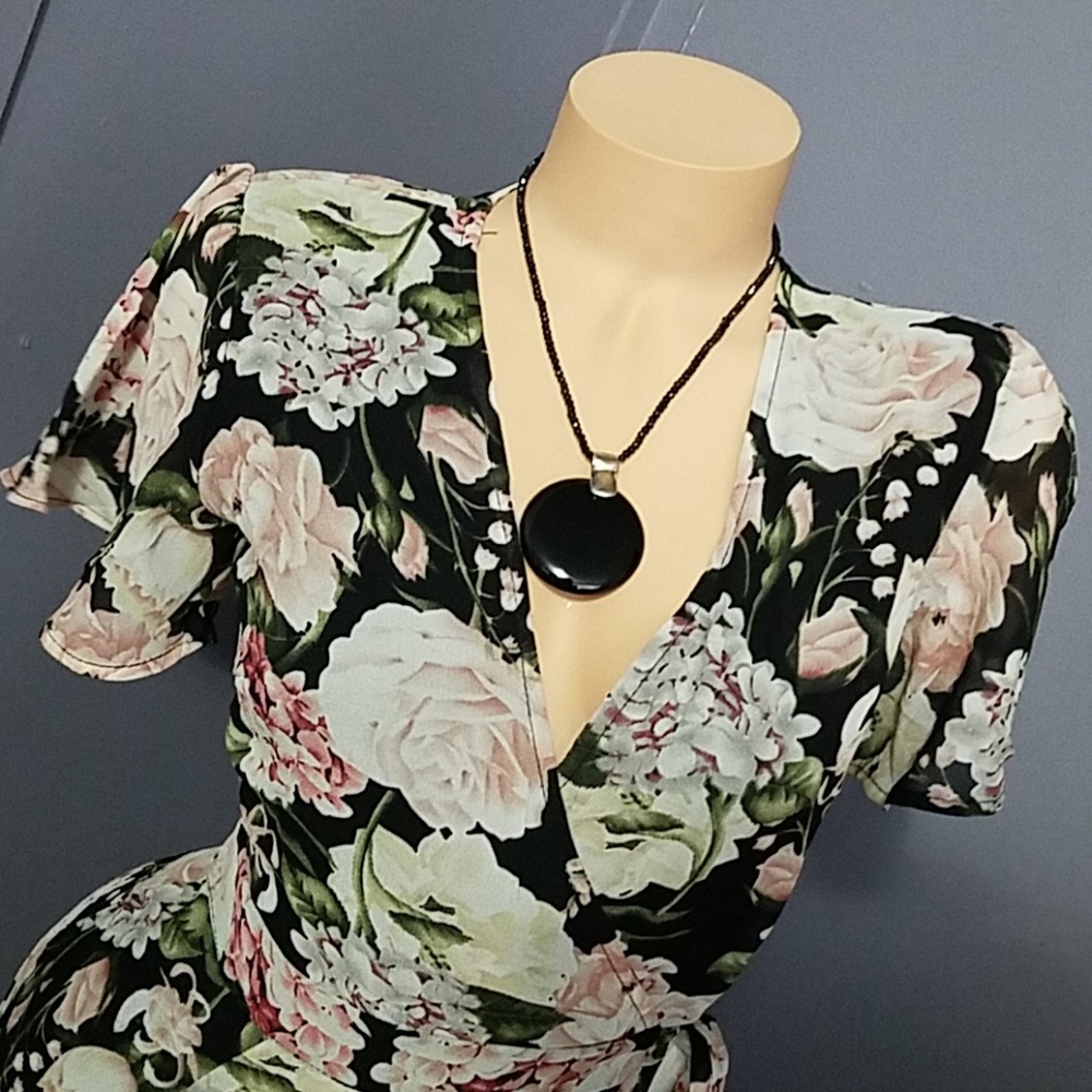 Beautiful a True Floral Wrap Dress - Picture 2 of 8
